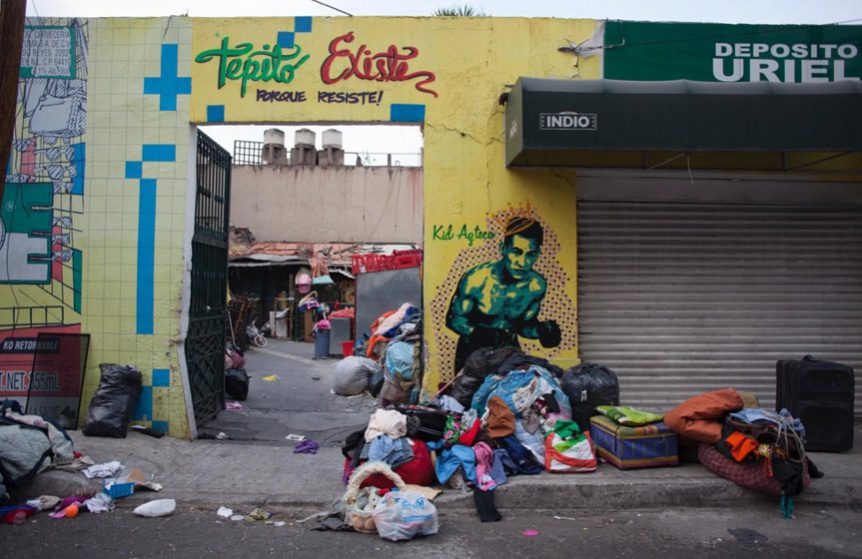 El barrio aguanta vara